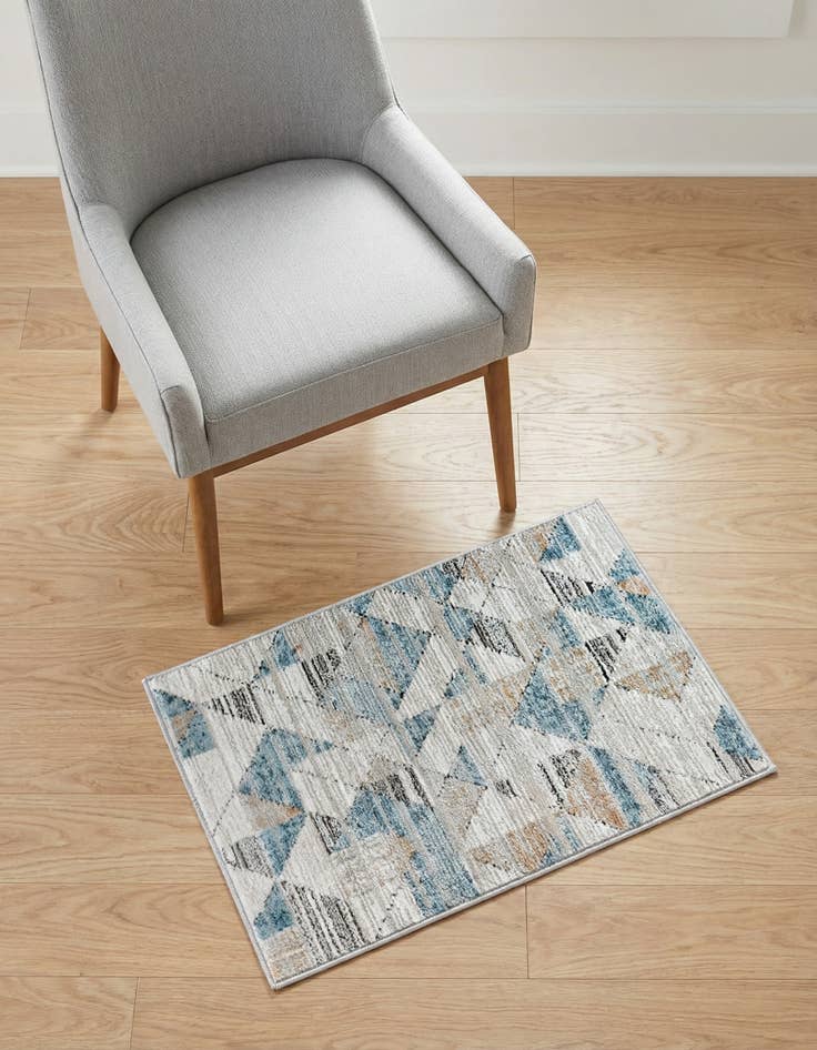 Detail image of 2' 2 x 3' Leipzig Rug