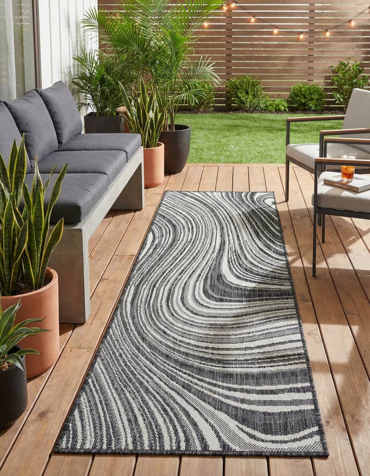 Detail image of 2' x 6' Washable Modern Indoor / Outdoor Runner Rug