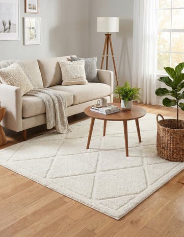 Ivory Lattice Shag Rug