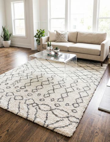 7' x 10' Moroccan Shag Rug
