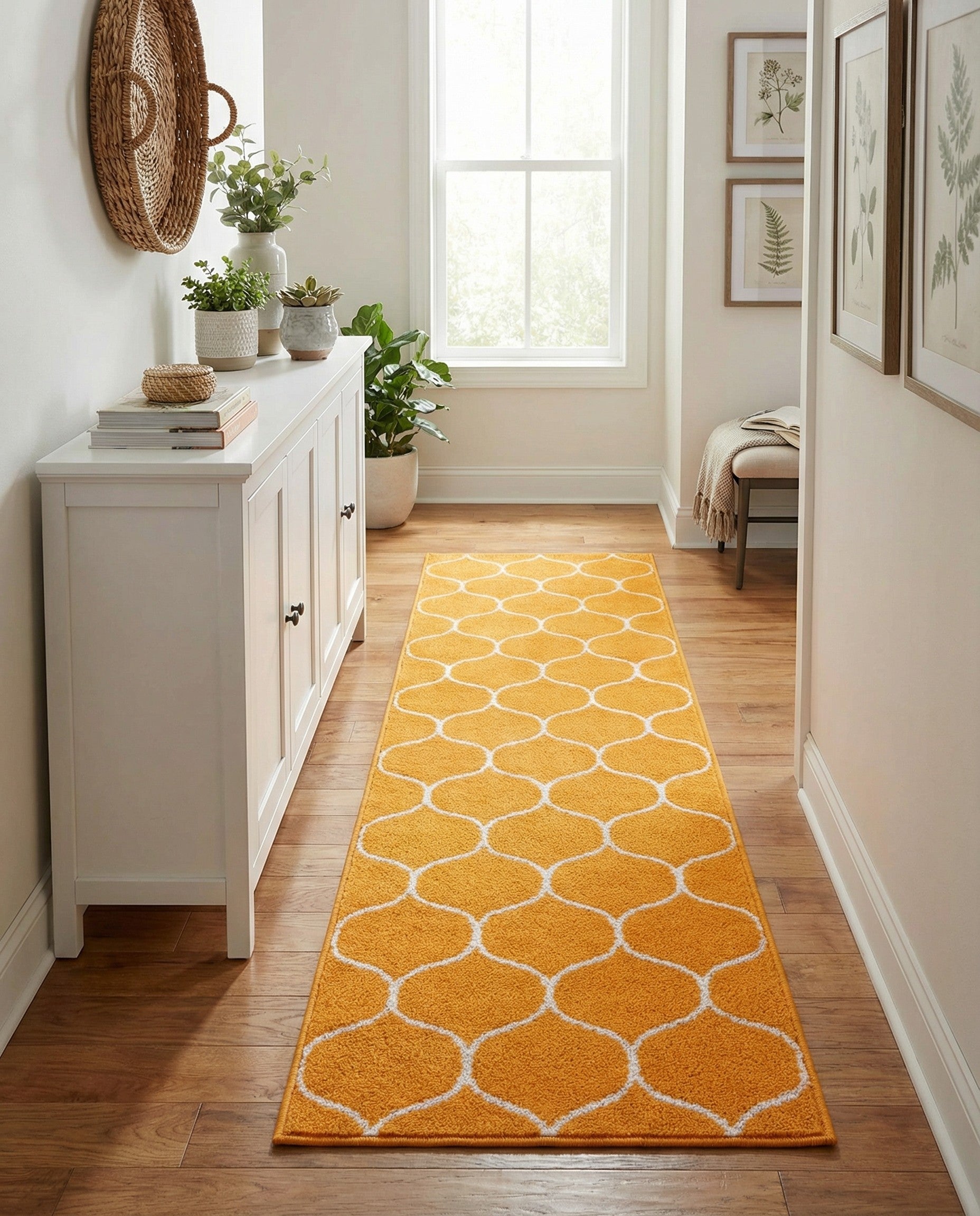 2' x 6' Trellis Frieze Runner Rug