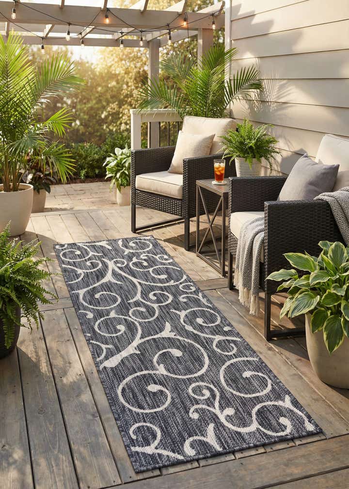 2' x 6' Easy-Clean Botanical Indoor / Outdoor Runner Rug