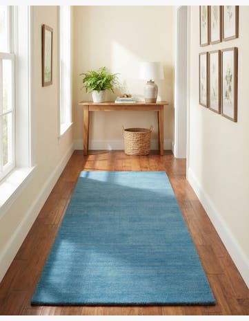 2' 7 x 6' 7 Solid Gabbeh Wool Runner Rug