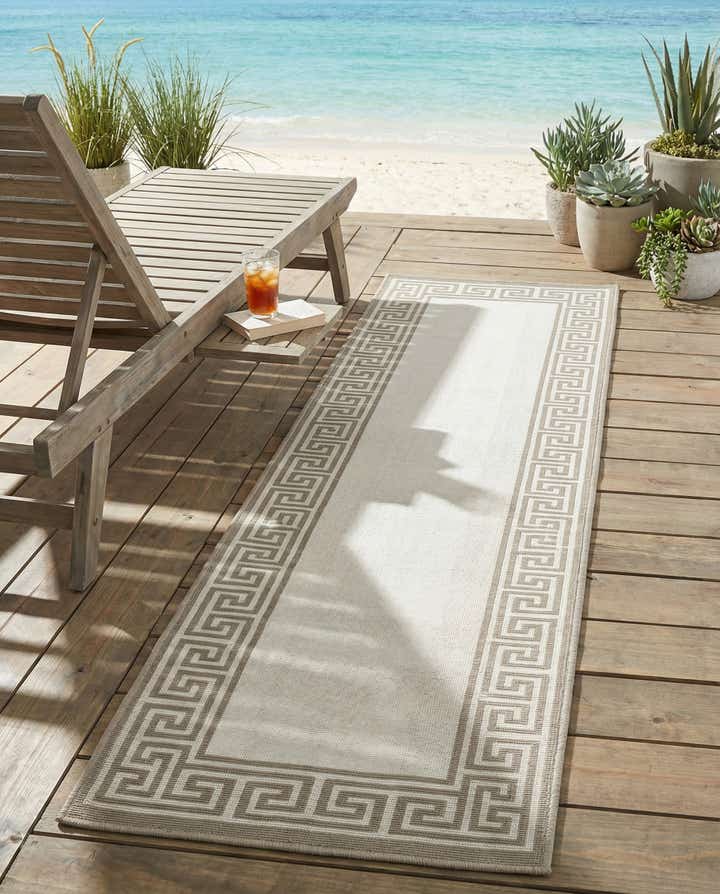 2' x 8' Easy-Clean Coastal Indoor / Outdoor Runner Rug