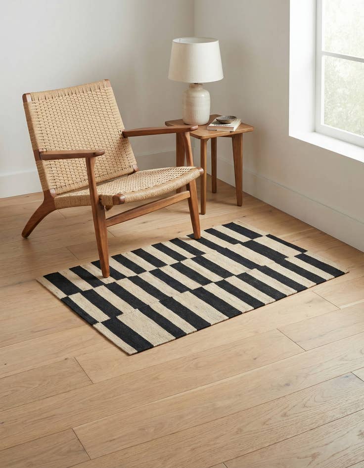 Detail image of 2' 8 x 3' 9 Hand Woven Kilim Modern Wool Rug