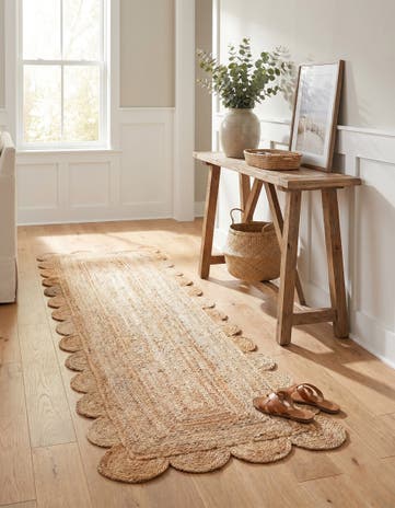 2' 7 x 10' Hand Woven Scallop Braided Jute Runner Rug