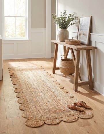 2' 7 x 10' Hand Woven Scallop Braided Jute Runner Rug