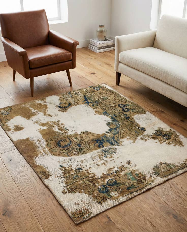 Detail image of 3' 10 x 4' 8 Hand Knotted Ultra Vintage Persian Wool Square Rug