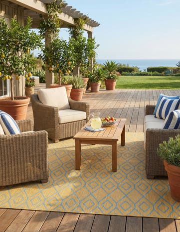7' 10 x 10' Easy-Clean Jill Zarin Turks and Caicos Indoor / Outdoor Rug