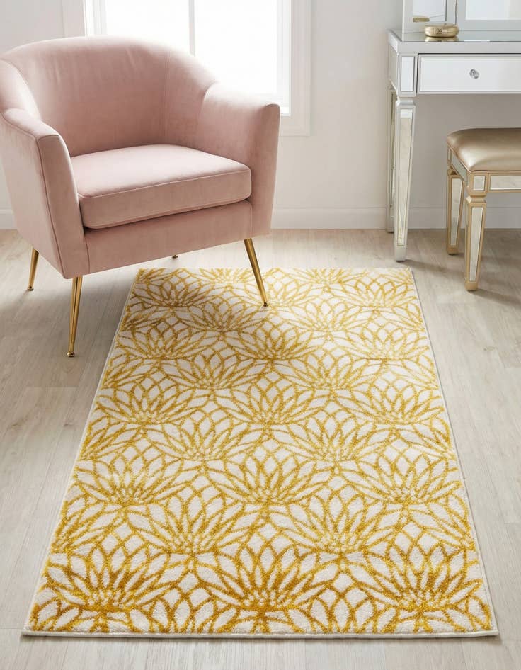 Detail image of 3' x 5' 3 Marilyn Monroe&trade; Glam Dahlia Rug