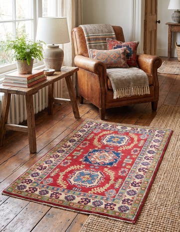 2' 8 x 4' 3 Hand Knotted Kazak Rug