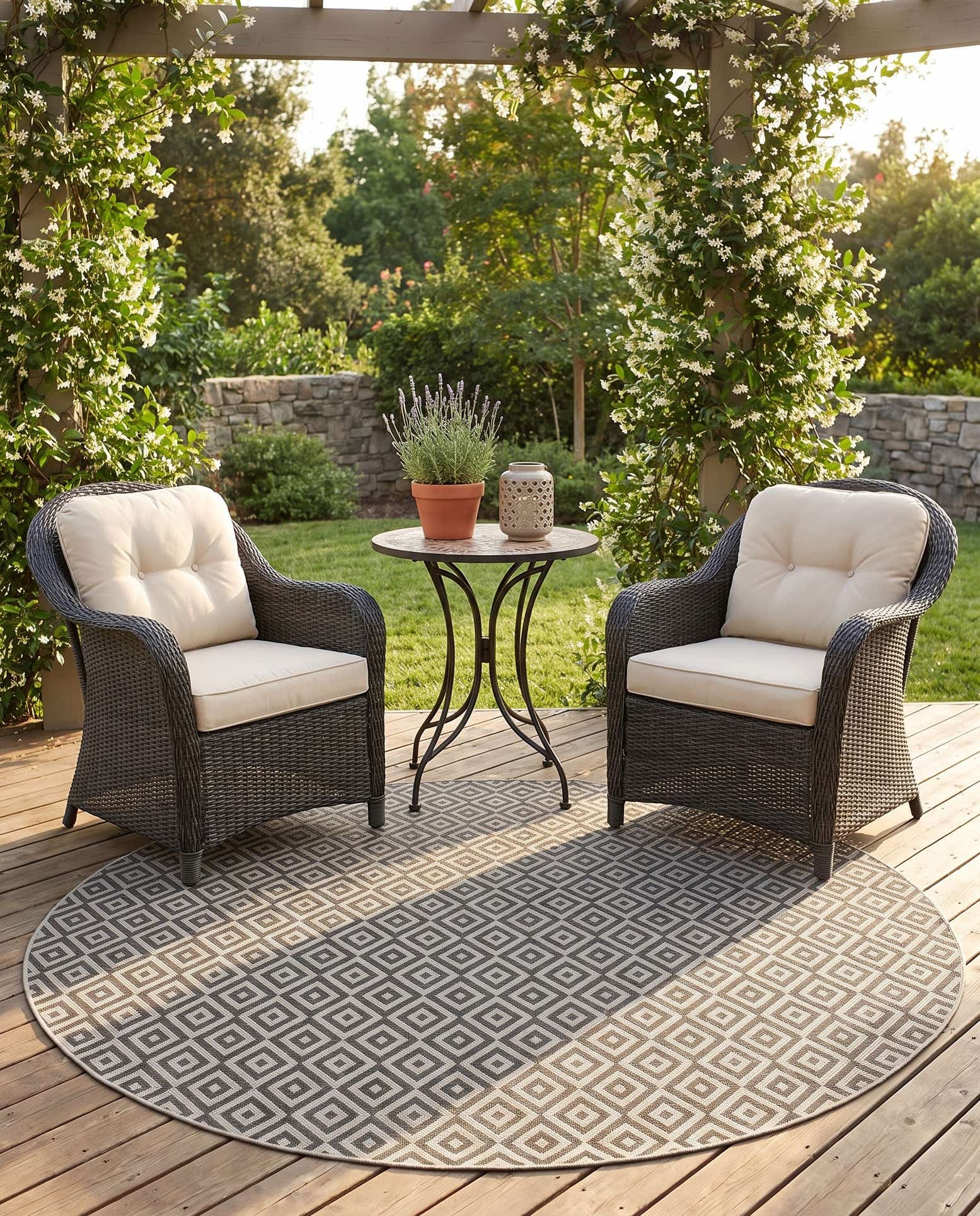 215cm x 215cm Easy-Clean Jill Zarin Indoor / Outdoor Round Rug