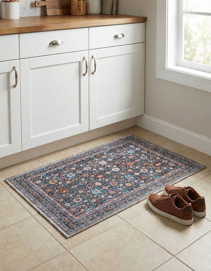 Detail image of 2' x 3' Yara Rug