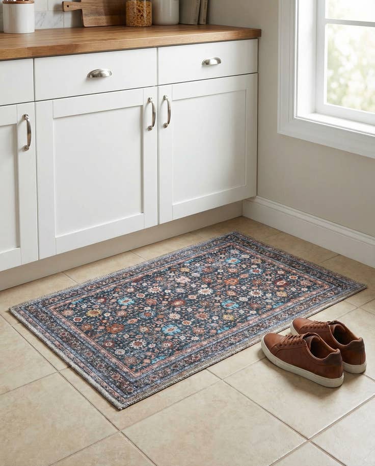 Detail image of 2' x 3' Yara Rug