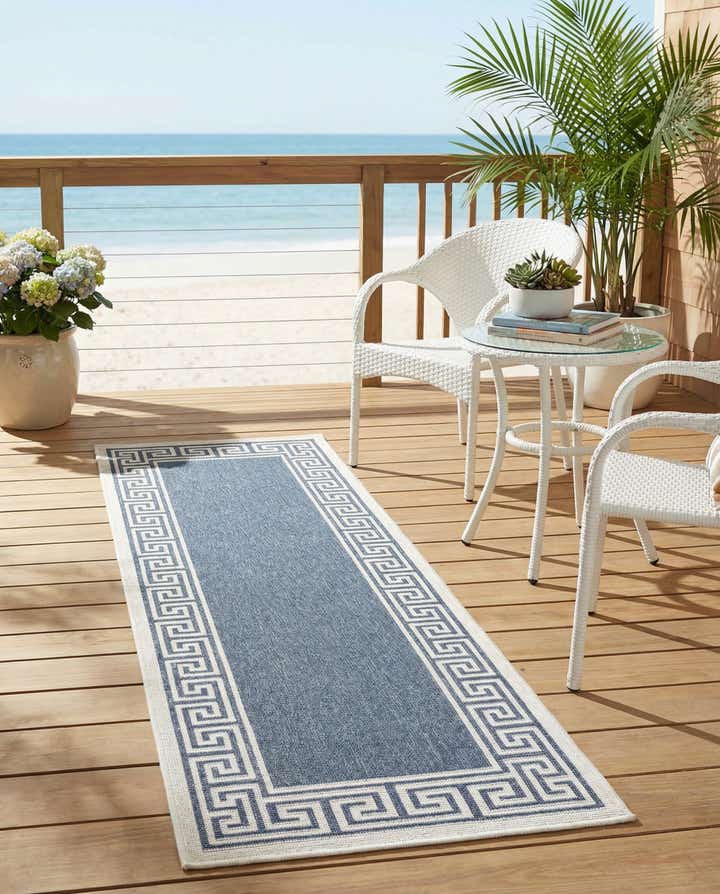 2' x 6' Easy-Clean Coastal Indoor / Outdoor Runner Rug