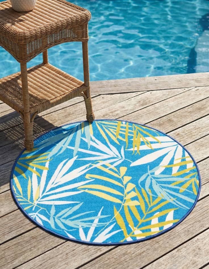 Detail image of 3' 3 x 3' 3 Easy-Clean Jill Zarin Caribbean Indoor / Outdoor Round Rug