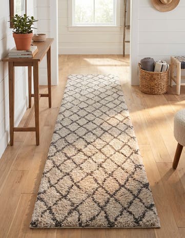 2' 7 x 14' Moroccan Shag Runner Rug