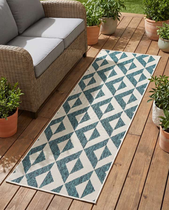 2' x 6' Easy-Clean Jill Zarin Napa Indoor / Outdoor Runner Rug