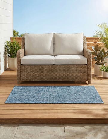 3' x 5' 3 Easy-Clean Solid Indoor / Outdoor Rug