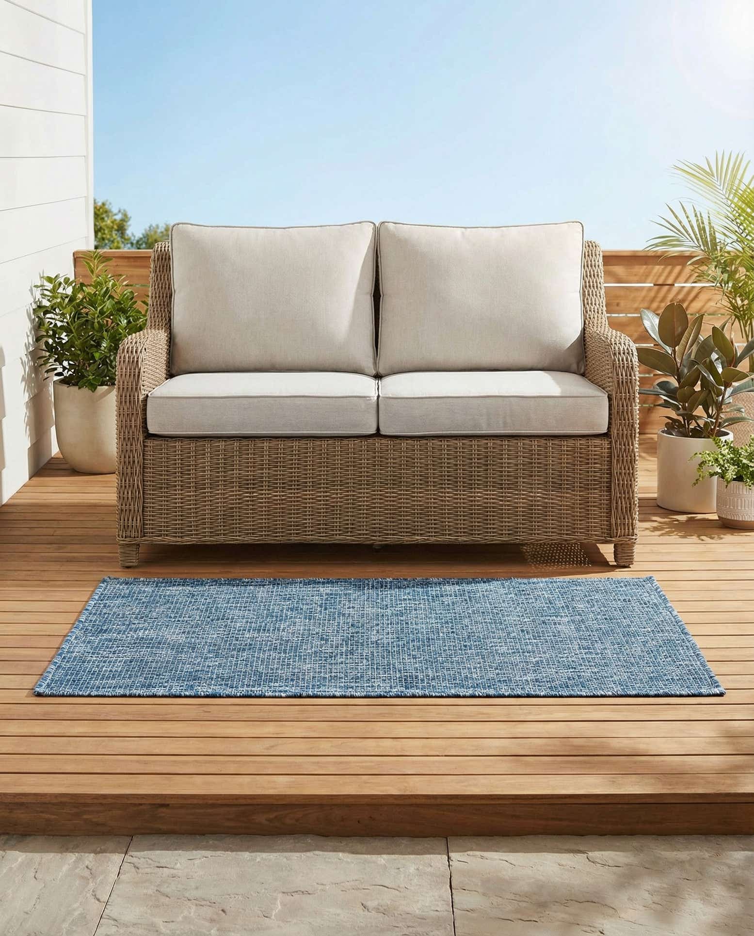 3' x 5' 3 Easy-Clean Solid Indoor / Outdoor Rug