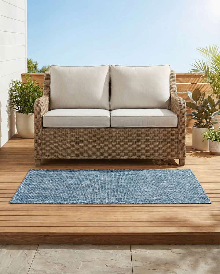 3' x 5' 3 Easy-Clean Solid Indoor / Outdoor Rug