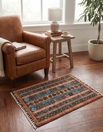 1' 4 x 2' Hand Knotted Ziegler Rug