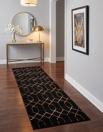 2' x 6' Marilyn Monroe™ Glam Trellis Runner Rug