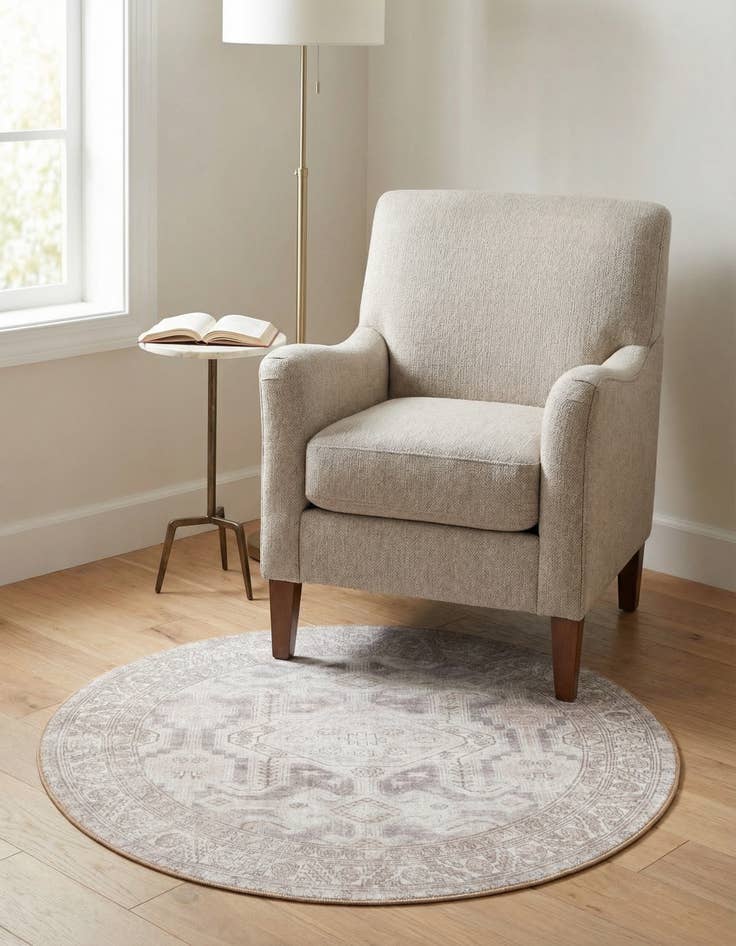 Detail image of 3' 6 x 3' 6 Timeless Round Rug