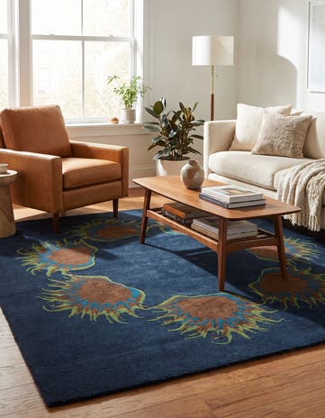 7' 6 x 7' 7 Luna Square Rug
