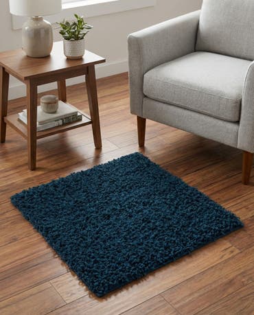  2' 2 x 2' 2 Solid Shag Square Rug
