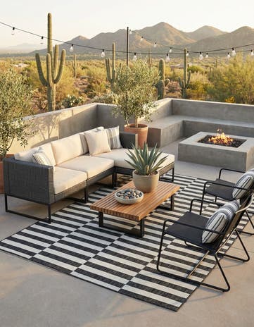 7' x 10' Easy-Clean Ribbon Indoor / Outdoor Rug