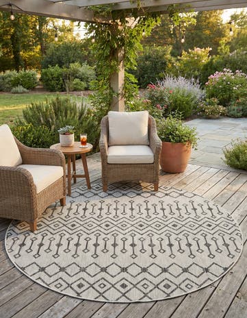 Gray Easy-Clean Lattice Indoor / Outdoor Round Rug