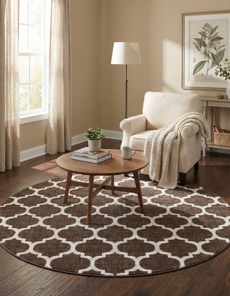 Detail image of 7' 10 x 7' 10 Lattice Round Rug