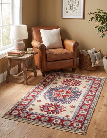 2' 7 x 4' 4 Hand Knotted Kazak Rug