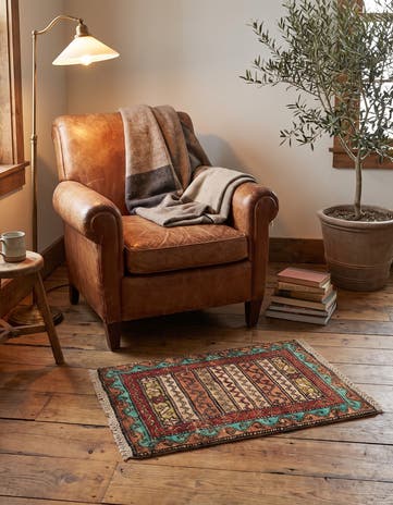 1' 4 x 2' Hand Knotted Ziegler Rug