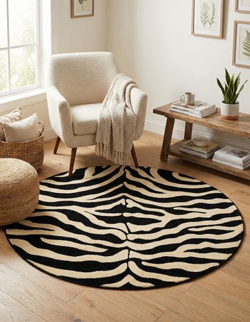 Black Savannah Round Rug