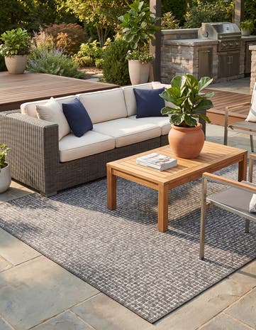 5' 3 x 8' Easy-Clean Checkered Indoor / Outdoor Rug
