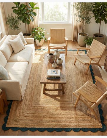 Natural and Green Handmade Scallop Braided Jute Rug