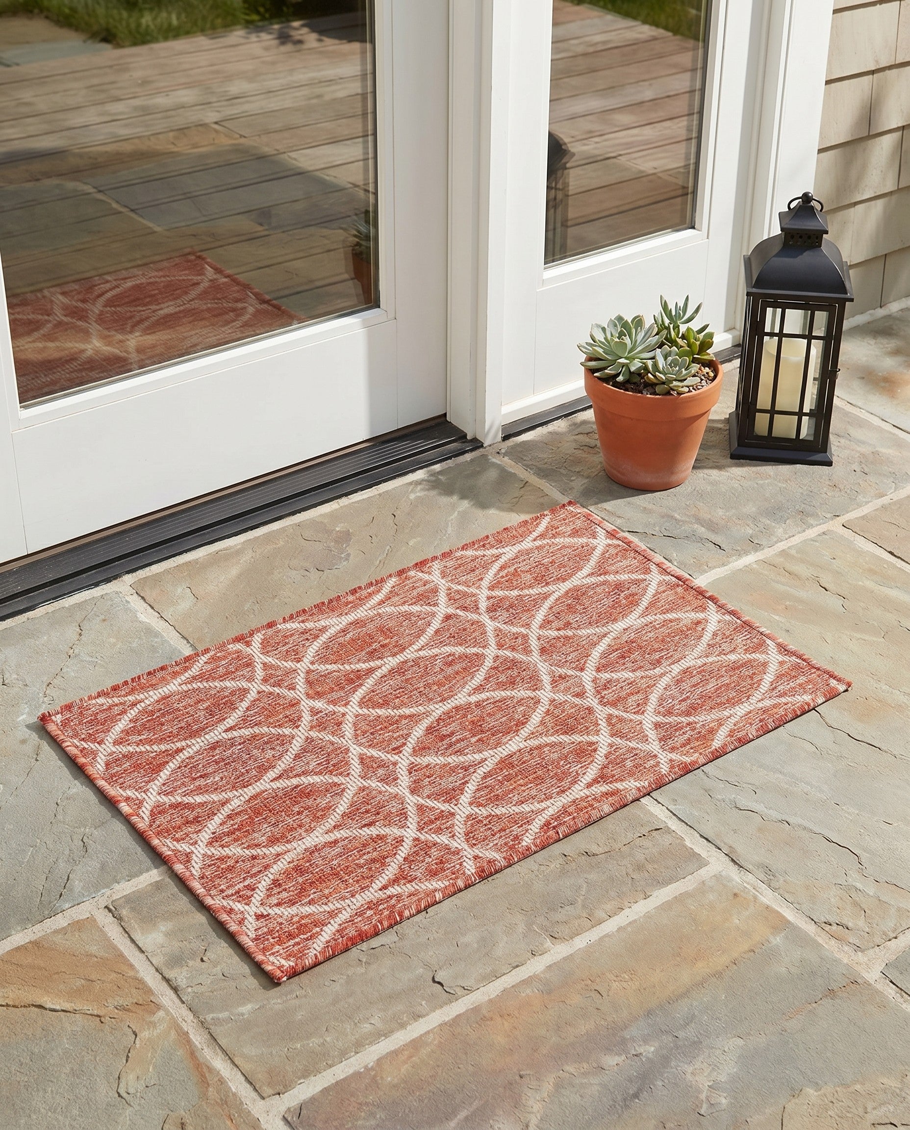 Rust Red Easy-Clean Lattice Indoor / Outdoor Rug