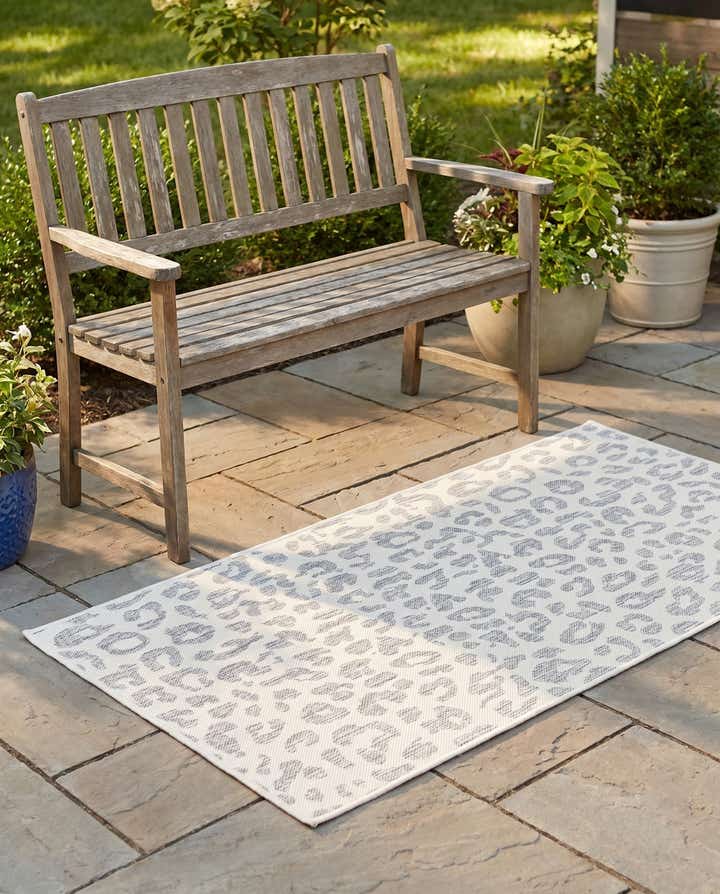3' x 5' 3 Easy-Clean Safari Indoor / Outdoor Rug
