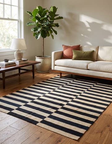 4' 1 x 6' Hand Woven Kilim Modern Wool Rug