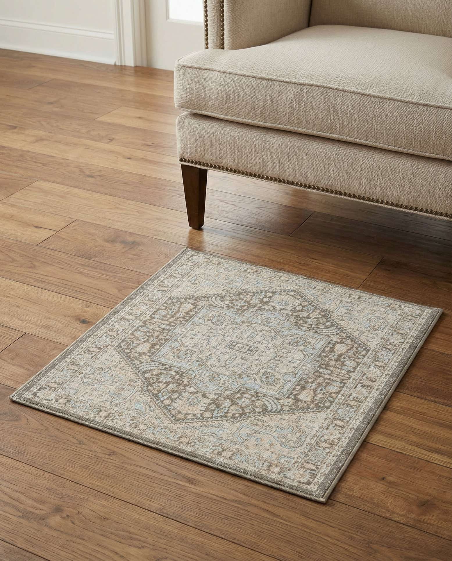 1' 4 x 1' 4 Whitney Sample Rug