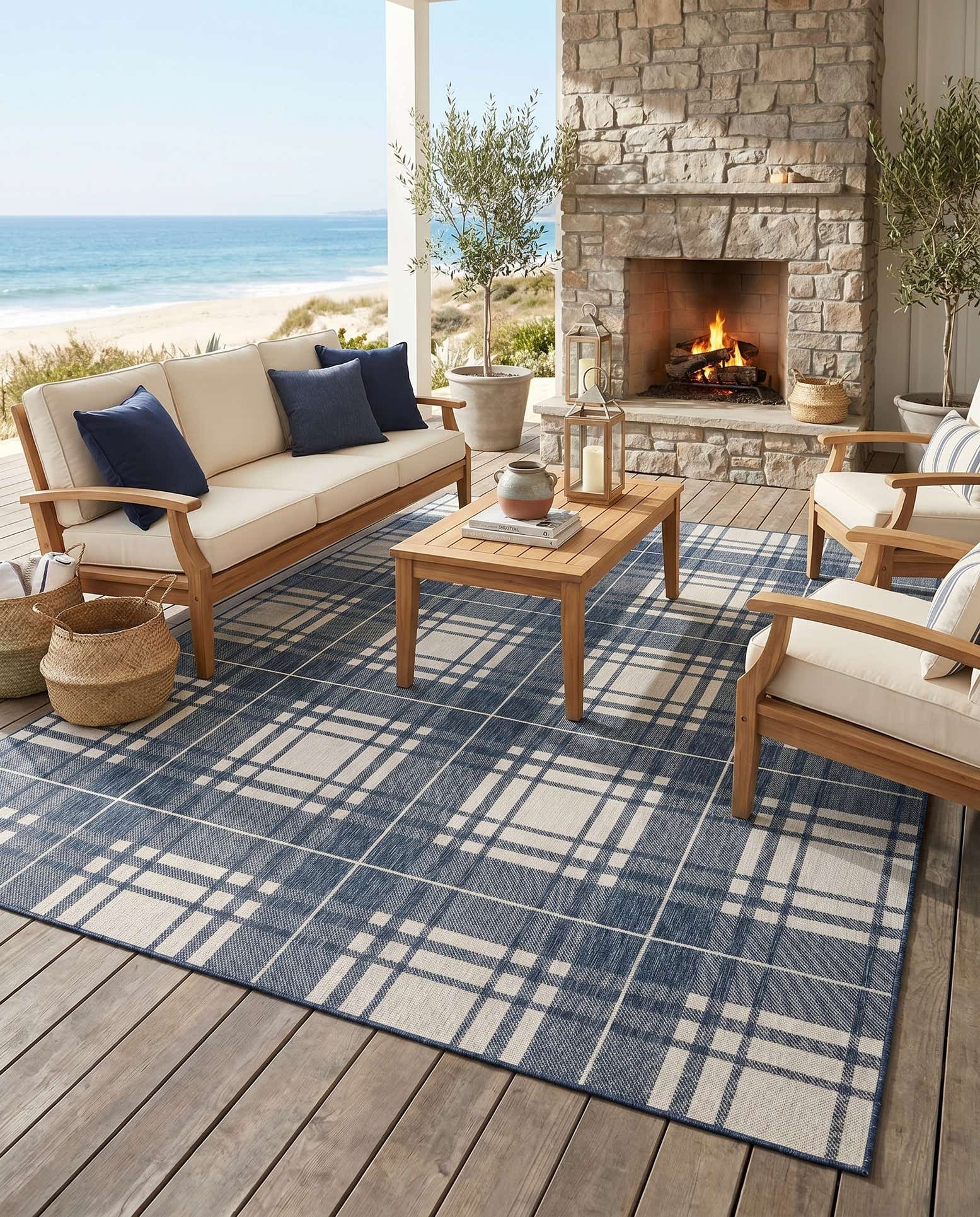 9' x 12' Easy-Clean Checkered Indoor / Outdoor Rug