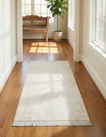 2' 7 x 5' 2 Hand Knotted Darya Rug