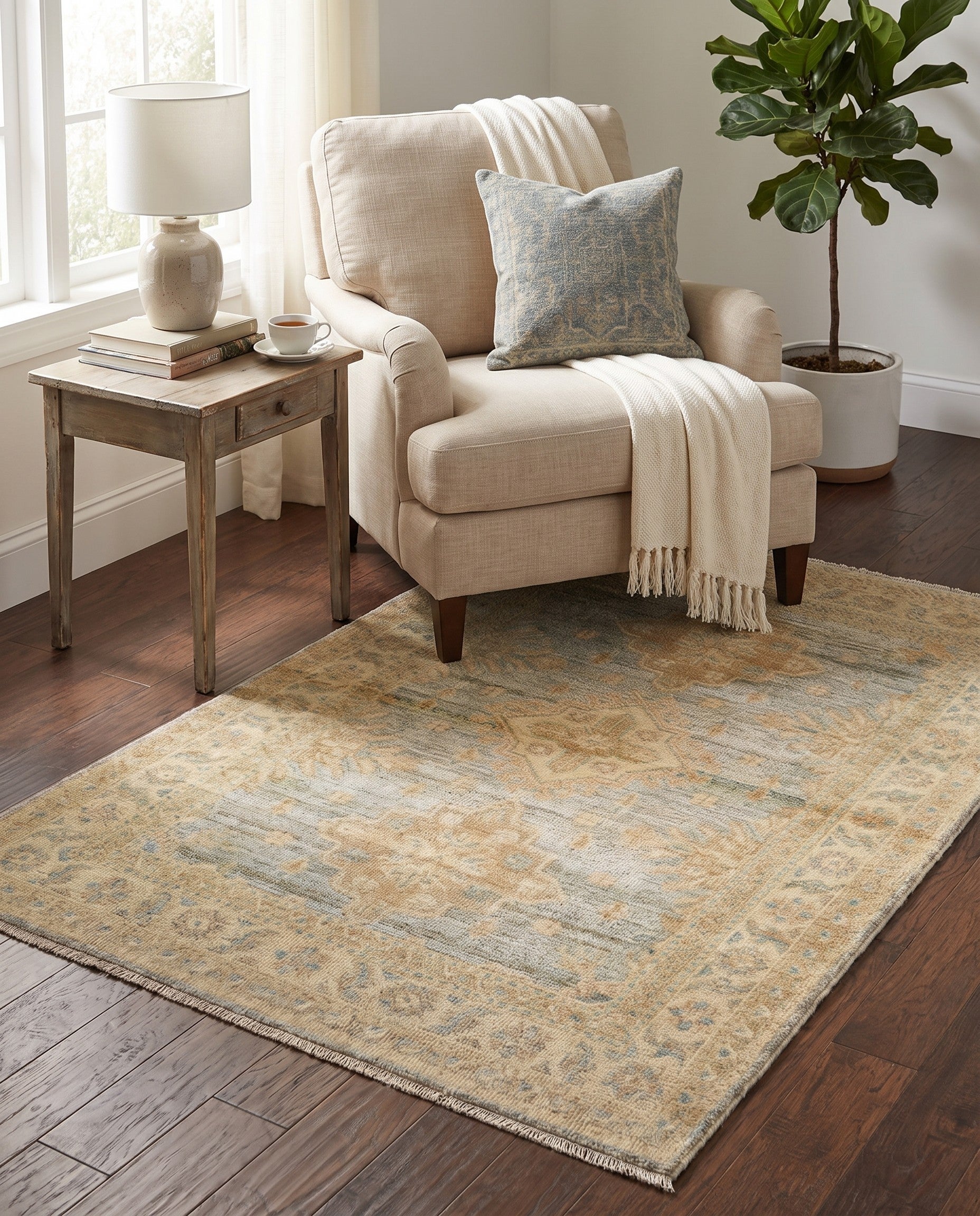 3' 4 x 4' 10 Hand Knotted Oushak Wool Rug