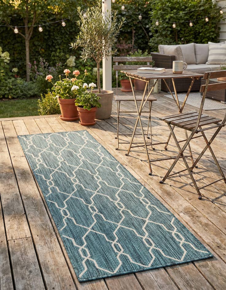 Detail image of 2' x 6' Easy-Clean Trellis Indoor / Outdoor Runner Rug
