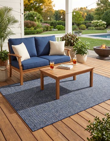 5' 3 x 8' Easy-Clean Checkered Indoor / Outdoor Rug