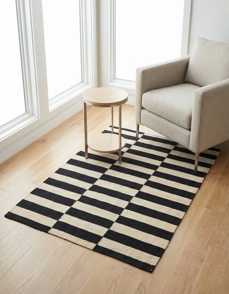 Detail image of 3' 4 x 4' 9 Hand Woven Kilim Modern Wool Rug