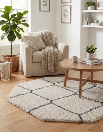 Ivory Moroccan Shag Octagon Rug