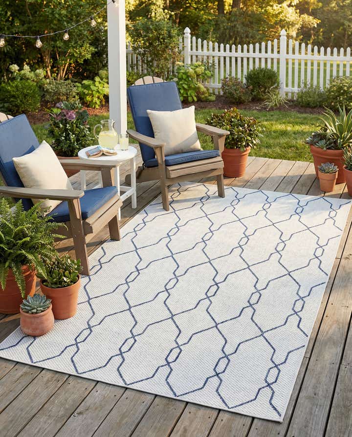 5' x 8' Easy-Clean Trellis Indoor / Outdoor Rug